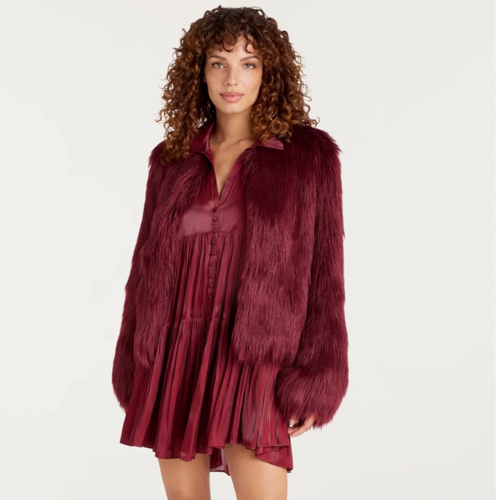 Cinq a Sept Benson Faux Fur Coat in color Rhubarb, size M